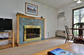Deluxe Two Bedroom Suite on the 1st floor with outdoor heated pool 10102